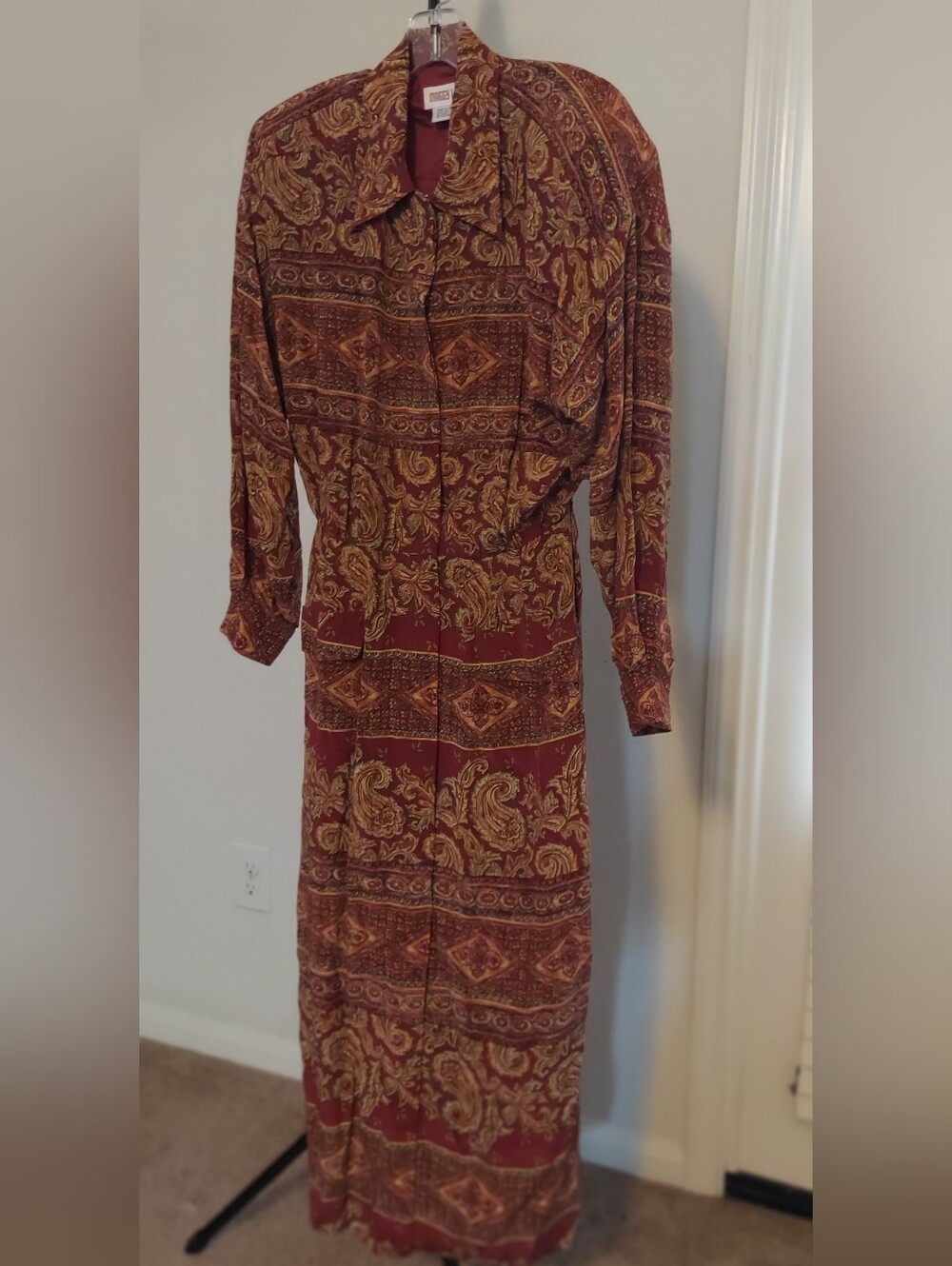 Maggy London Burgundy and Gold Paisley Long Sleeve Maxi Dress